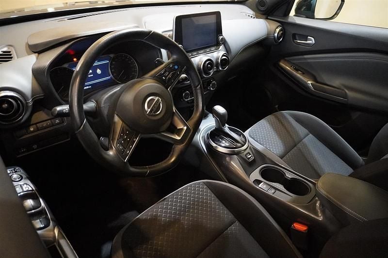 Brun Begagnad 2021 Nissan Juke N-Connecta SUV | 229 900 kr (Marknadspris) - Bild 1/2