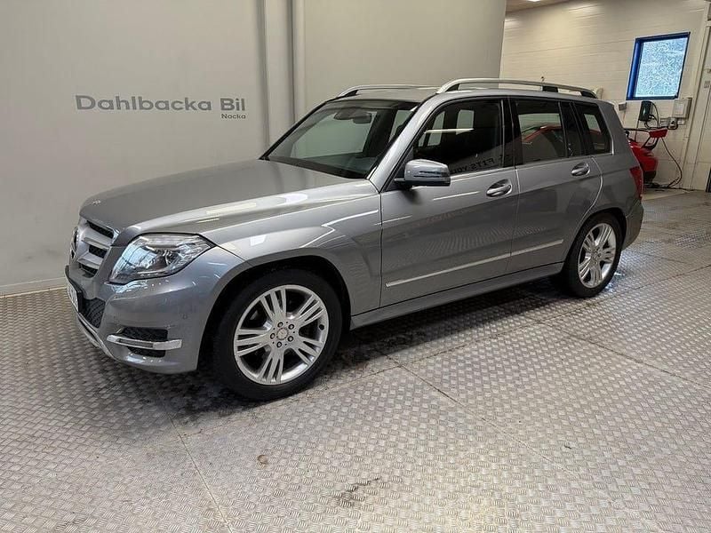 Silver Begagnad 2012 Mercedes GLK220 SUV | 175 000 kr (Lite dyr) - Bild 1/4