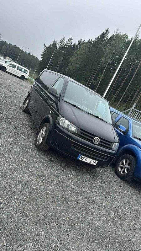 Svart Begagnad 2013 VW T5 Van | 85 000 kr (Bra pris) - Bild 1/4