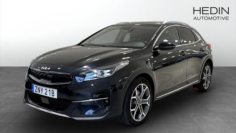 Svart Begagnad 2022 Kia XCeed SUV | 245 000 kr (Marknadspris) - Bild 1/4