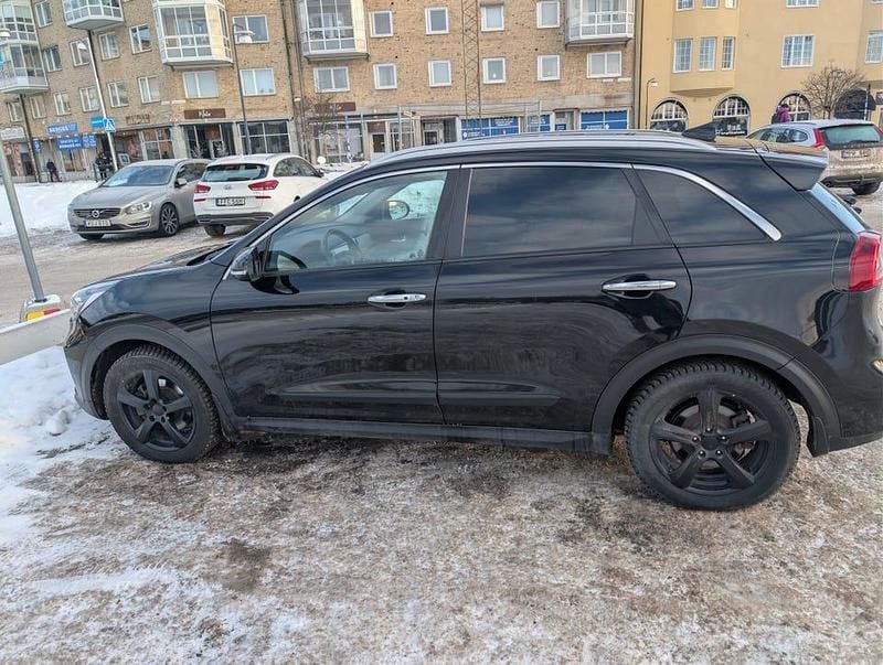 Begagnad Kia e-Niro Advance 150 kW (204 HK) 2019 Svart SUV