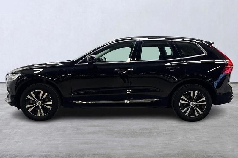 Begagnad Volvo XC60 Core 355 HK (261 kW) 2023 Svart SUV