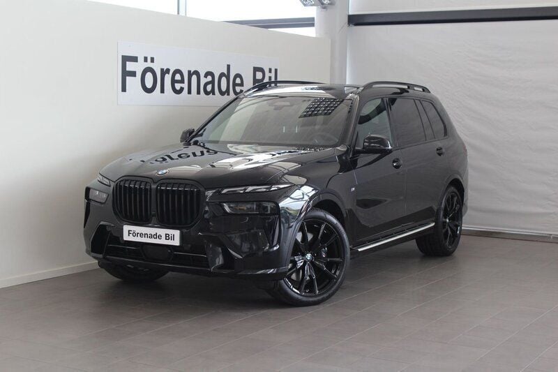 Begagnad 2025 BMW X7 M Sport SUV | 1 249 000 kr - Bild 1/4