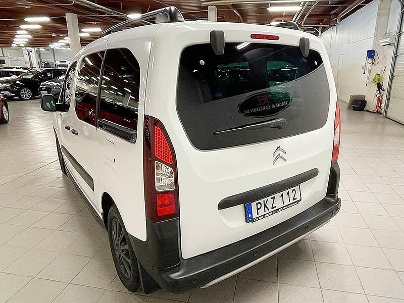 Begagnad Citroën Berlingo 99 HK (72 kW) 2017 Vit Minibuss