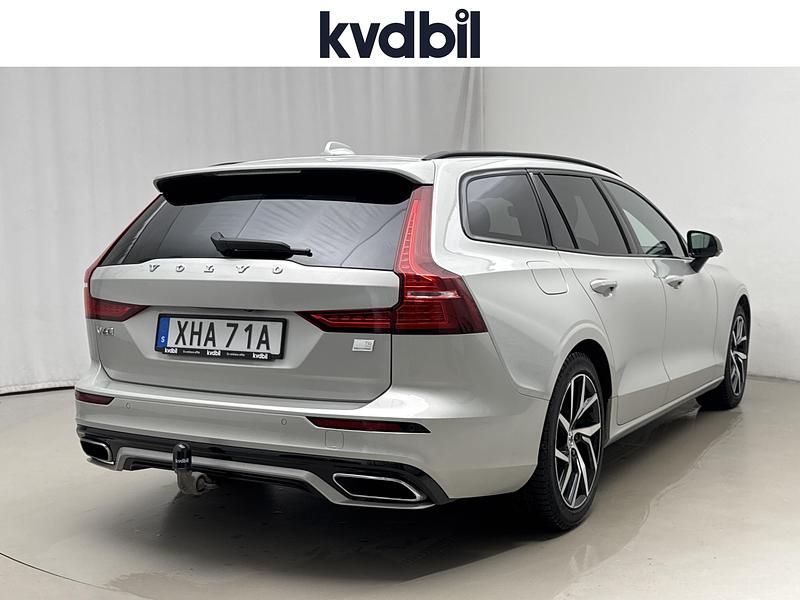 Begagnad Volvo V60 2021 Vit Kombi