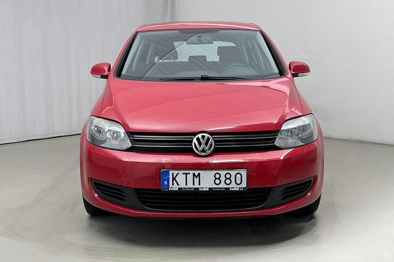 Begagnad VW Golf VI 105 HK (77 kW) 2011 Röd Halvkombi