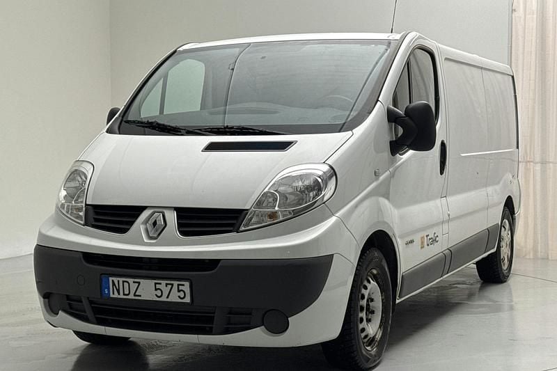 Begagnad Renault Trafic 115 HK (84 kW) 2013 Vit Minibuss