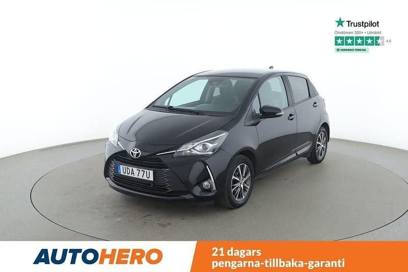 Svart Begagnad 2020 Toyota Yaris Active Halvkombi | 158 000 kr (Marknadspris) - Bild 1/4
