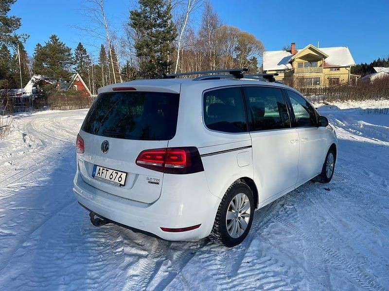 Begagnad VW Sharan 150 HK (110 kW) 2016 Minibuss