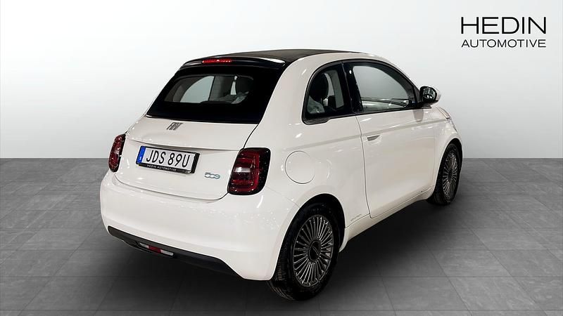 Begagnad Fiat 500e Icon 86 kW (118 HK) 2022 Vit Halvkombi