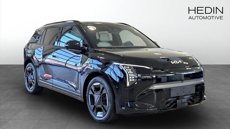 Svart (black) Ny 2025 Kia EV3 GT-Line SUV | 538 930 kr (Marknadspris) - Bild 1/4