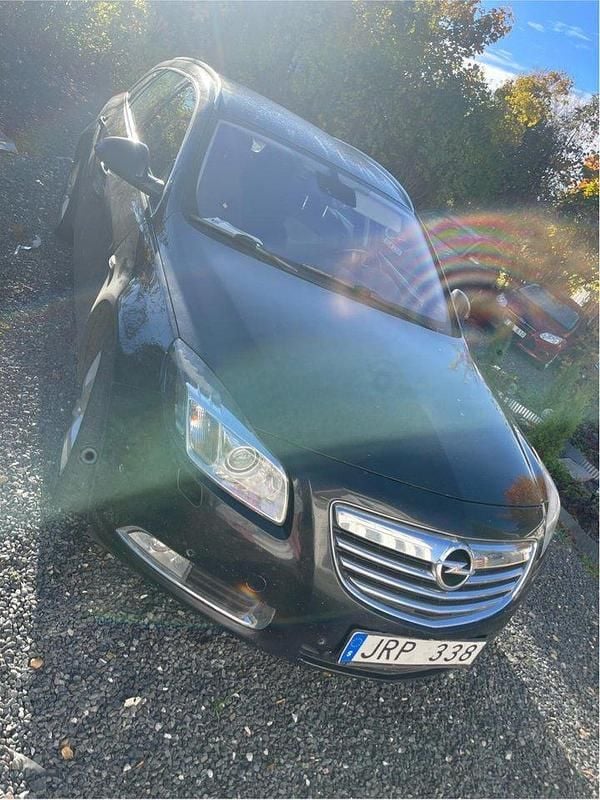 Begagnad 2011 Opel Insignia Kombi | 50 000 kr (Bra pris) - Bild 1/4