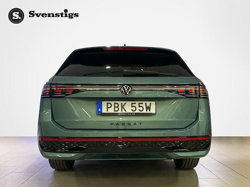 Ny VW Passat 2026 Grön Kombi