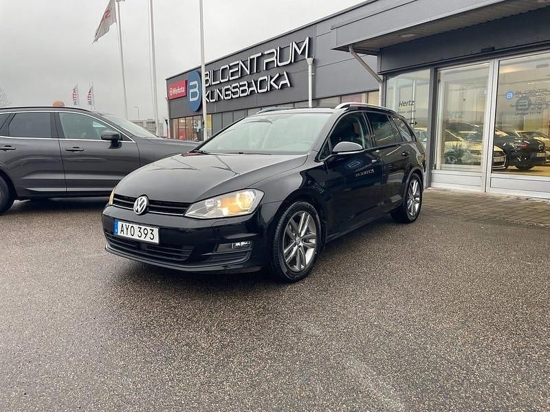 Svart Begagnad 2016 VW Golf VII Kombi | 134 900 kr (Marknadspris) - Bild 1/4