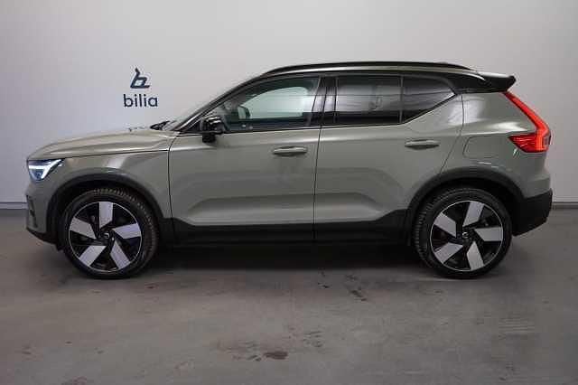 Begagnad Volvo XC40 Ultimate 185 kW (252 HK) 2022 Grön SUV