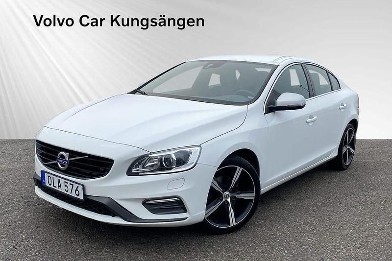 Vit Begagnad 2017 Volvo S60 Business Edition Sedan | 144 900 kr (Bra pris) - Bild 1/3
