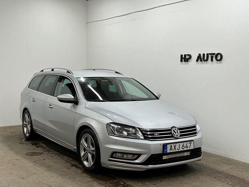 Silver Begagnad 2014 VW Passat R-line Kombi | 118 900 kr (Marknadspris) - Bild 1/4