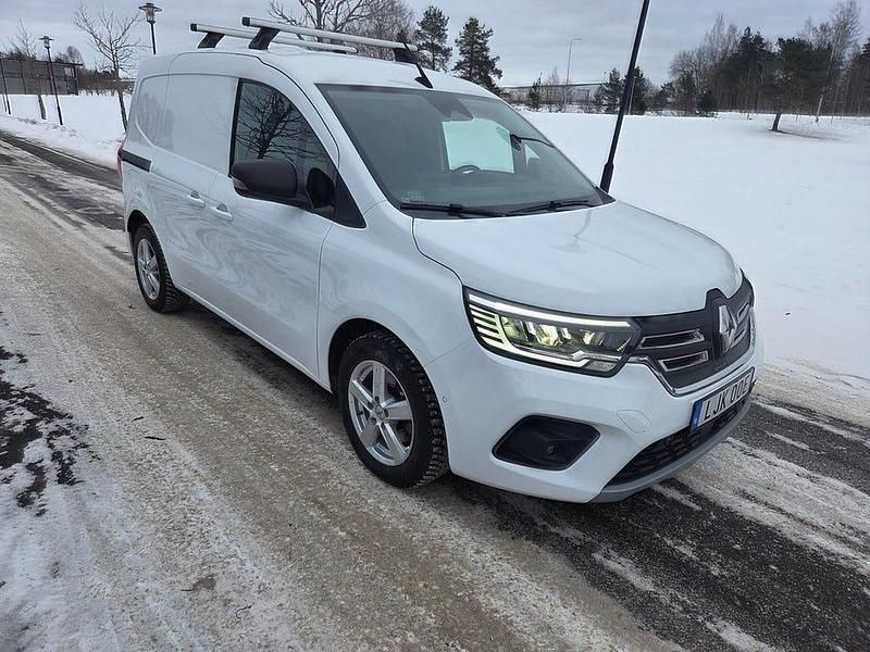 Begagnad Renault Kangoo 89 kW (122 HK) 2023 Vit Minibuss