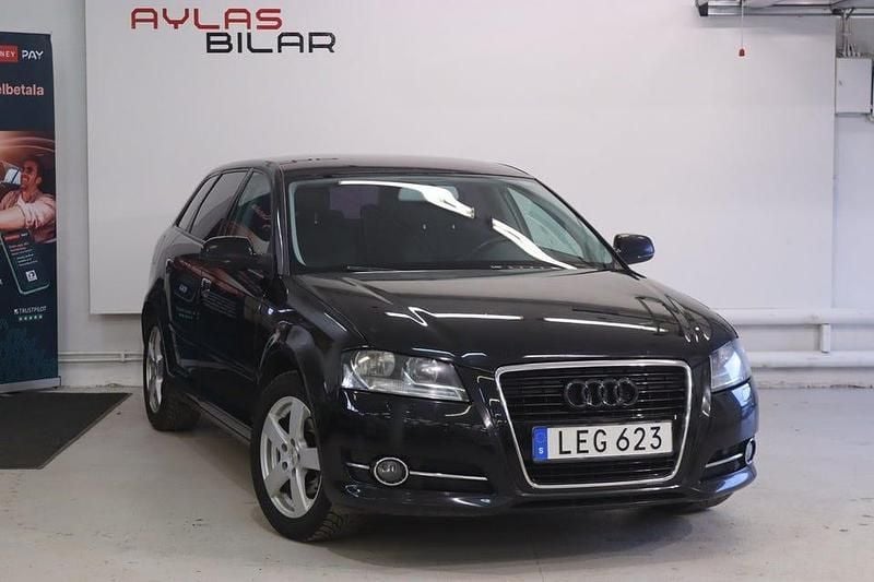 Svart Begagnad 2011 Audi A3 Sportback Comfort Halvkombi | 59 900 kr (Marknadspris) - Bild 1/4