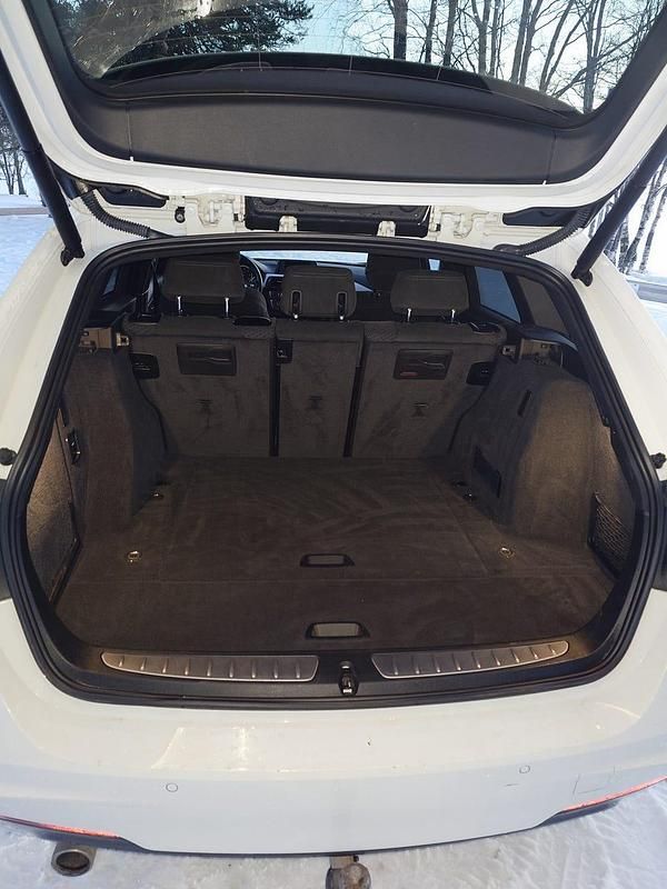 Begagnad BMW 320 184 HK (135 kW) 2014 Kombi