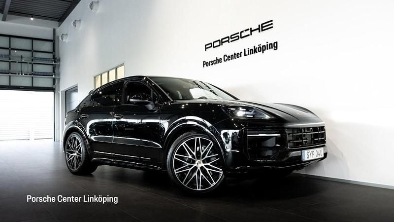 Svart (black) Ny 2025 Porsche Cayenne E-Hybrid Coupe Sportkupé | 1 295 000 kr - Bild 1/4