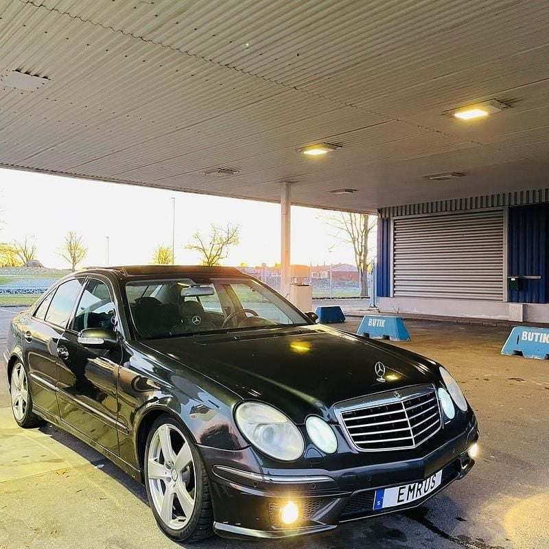 Begagnad 2004 Mercedes E500 Sedan | 59 000 kr - Bild 1/4