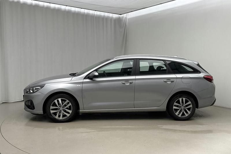 Begagnad Hyundai i30 120 HK (88 kW) 2021 Grå Kombi