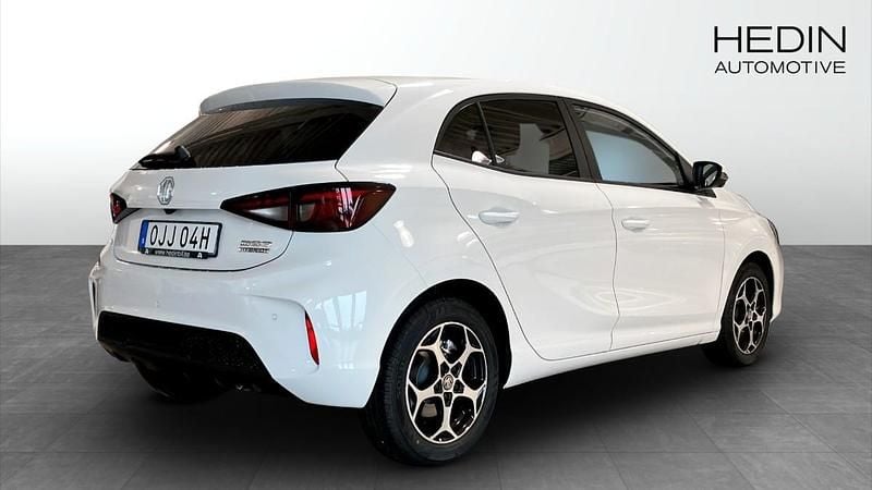 Begagnad MG MG3 Luxury 190 HK (139 kW) 2024 Vit Halvkombi