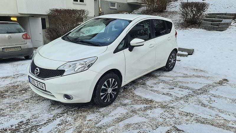 Begagnad Nissan Note 80 HK (58 kW) 2015 Vit Halvkombi