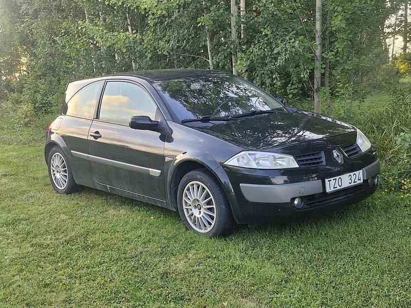 Svart Begagnad 2003 Renault Mégane II Halvkombi | 6 500 kr (Superpris) - Bild 1/4