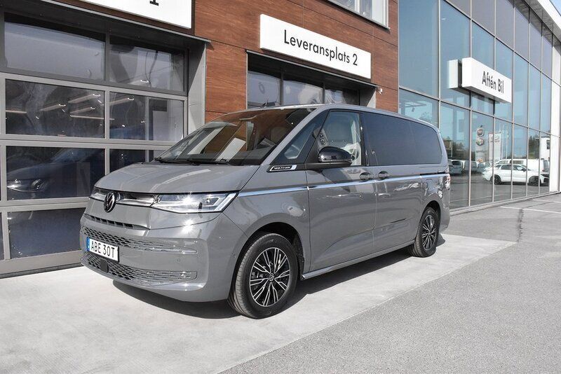 Grå Ny 2025 VW Multivan Style Minibuss | 885 250 kr (Bra pris) - Bild 1/4