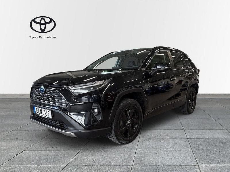 Svart Begagnad 2021 Toyota RAV4 Hybrid Executive SUV | 384 900 kr (Marknadspris) - Bild 1/3