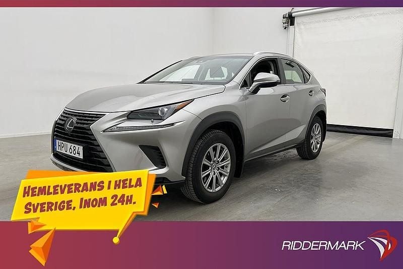 Grå Begagnad 2018 Lexus NX300h SUV | 299 800 kr (Marknadspris) - Bild 1/3
