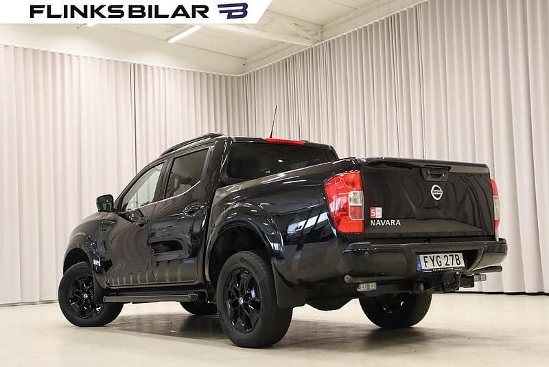 Begagnad Nissan Navara N-Guard 190 HK (139 kW) 2021 Svart (svart metallic) Pickup