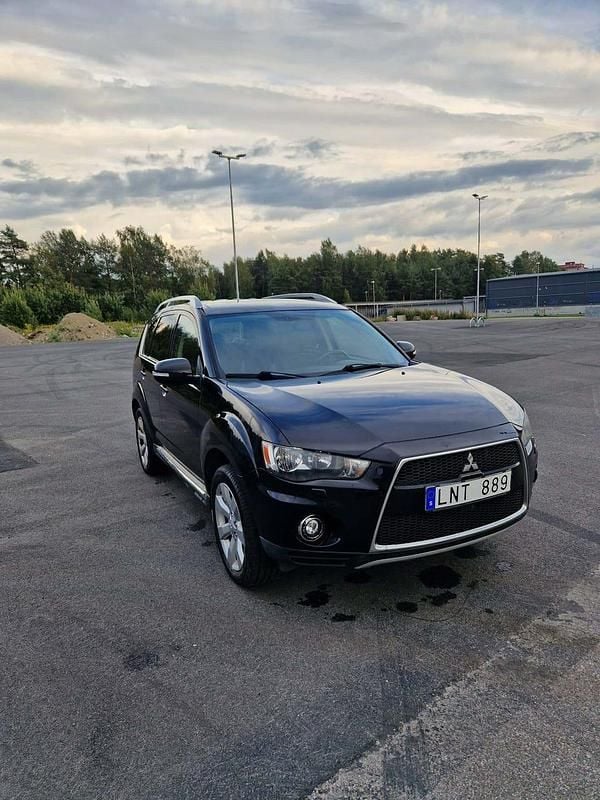 Begagnad 2010 Mitsubishi Outlander SUV | 63 000 kr (Bra pris) - Bild 1/4