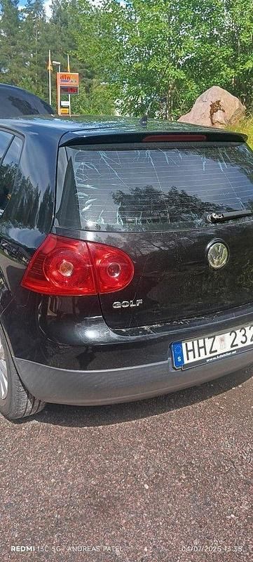Svart Begagnad 2007 VW Golf V Sportline Halvkombi | 30 000 kr (Marknadspris) - Bild 1/4
