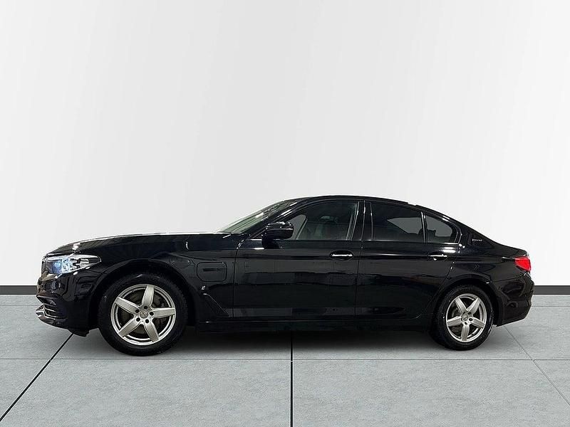 Begagnad BMW 530e iPerformance 252 HK (185 kW) 2018 Svart Sedan
