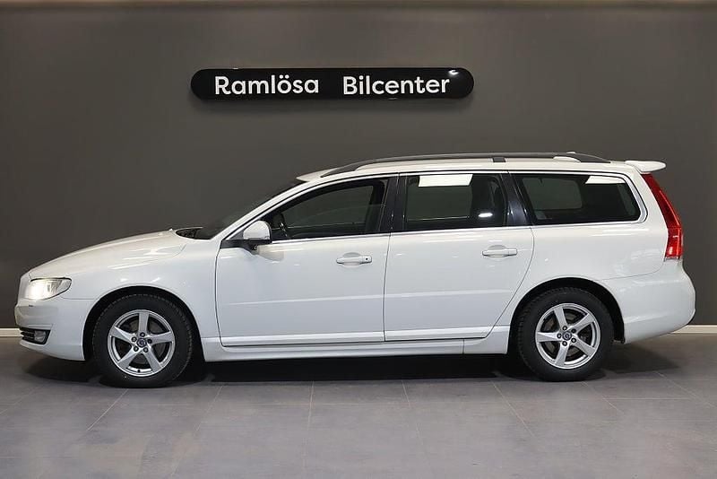 Vit Begagnad 2014 Volvo V70 Momentum Kombi | 99 900 kr (Bra pris) - Bild 1/4