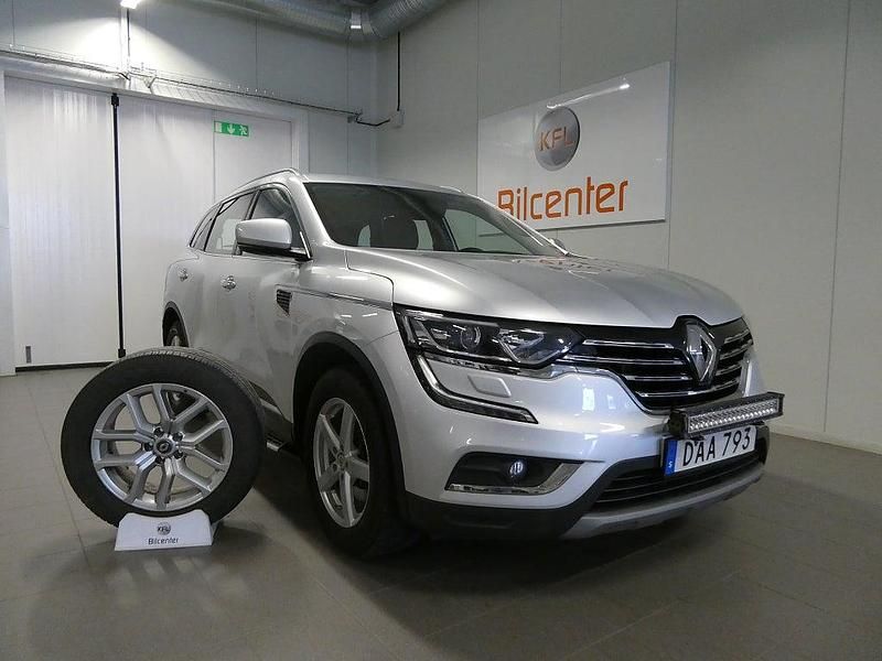 Silver Begagnad 2017 Renault Koleos SUV | 159 900 kr (Marknadspris) - Bild 1/3