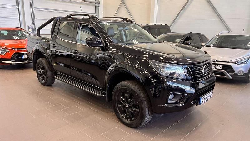 Svart (svartmetallic) Begagnad 2020 Nissan Navara N-Guard Pickup | 479 000 kr (Dyr) - Bild 1/4
