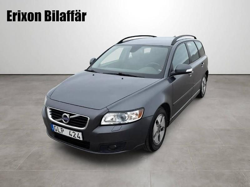Begagnad Volvo V50 Momentum 116 HK (85 kW) 2011 Grå Kombi