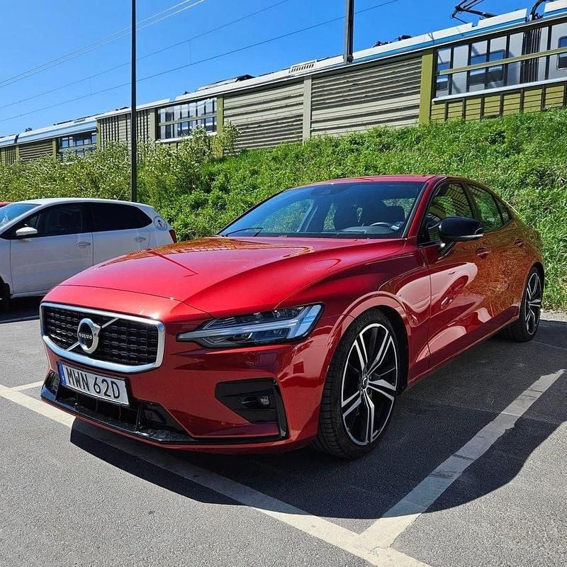 Röd Begagnad 2020 Volvo S60 R-Design Sedan | 325 000 kr (Bra pris) - Bild 1/4