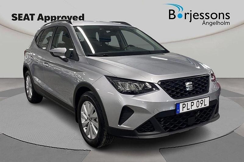 Silver Begagnad 2024 Seat Arona Style SUV | 199 000 kr (Marknadspris) - Bild 1/4