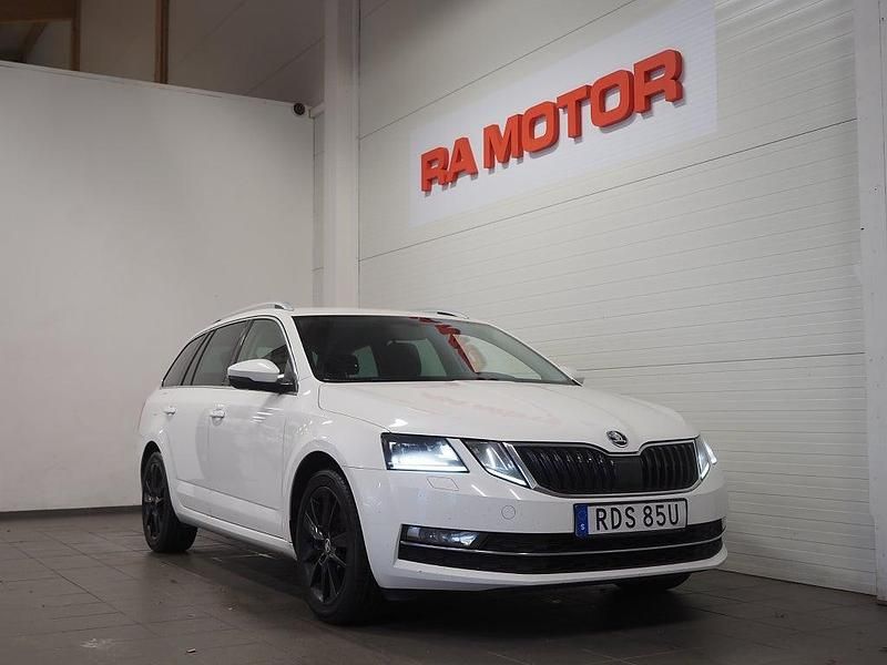 Begagnad Skoda Octavia Style 116 HK (85 kW) 2019 Vit Kombi