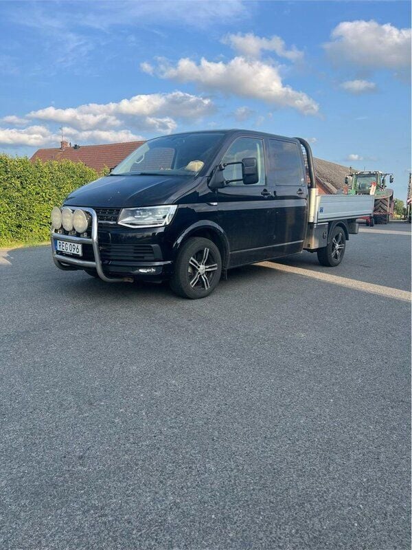 Svart Begagnad 2017 VW T6 Van | 265 000 kr (Marknadspris) - Bild 1/1