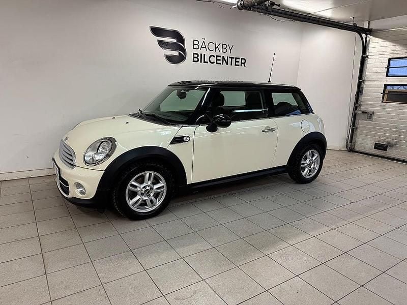 Vit Begagnad 2011 Mini Cooper Pepper Halvkombi | 89 900 kr (Dyr) - Bild 1/4