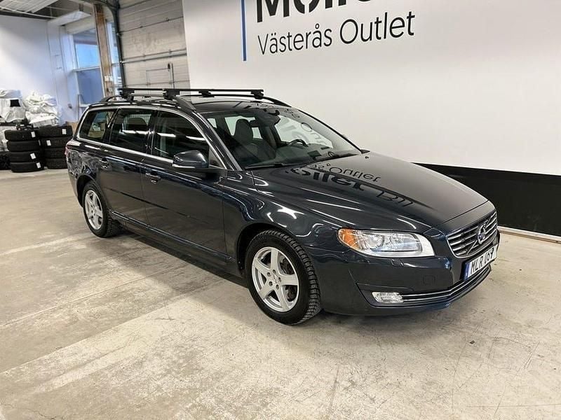 Grå Begagnad 2014 Volvo V70 Momentum Kombi | 149 000 kr (Marknadspris) - Bild 1/3