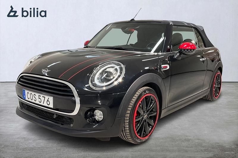 Svart Begagnad 2019 Mini Cooper Halvkombi | 194 500 kr (Marknadspris) - Bild 1/4