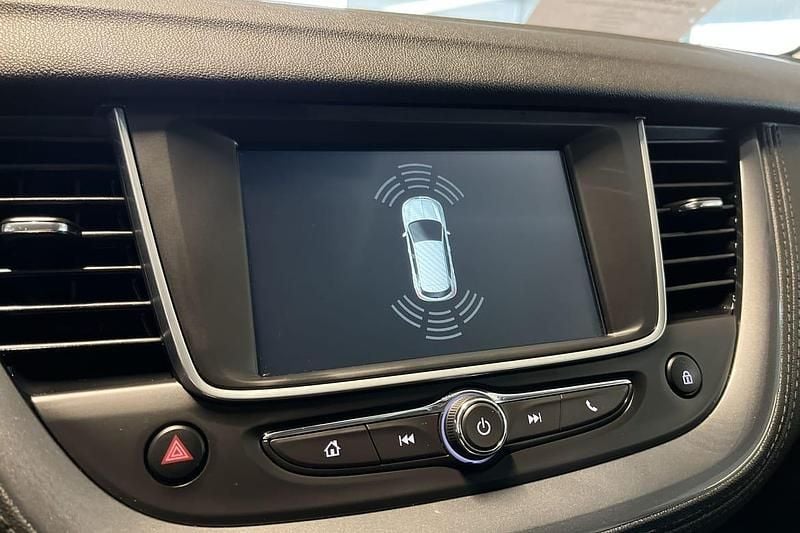 Begagnad Opel Grandland X Dynamic 132 HK (97 kW) 2019 Grå SUV