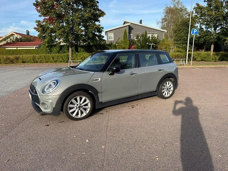 Grå Begagnad 2020 Mini Cooper S Clubman Salt Kombi | 215 000 kr (Superpris) - Bild 1/4